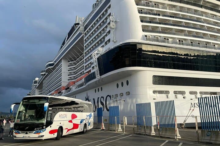 סיור ליום שלם לסנטיאגו מאת א קורוניה רק למחפשי קרוזים.