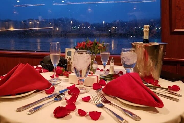 שיט נהר נוקסוויל על גבי הוולנטרית פרינסס