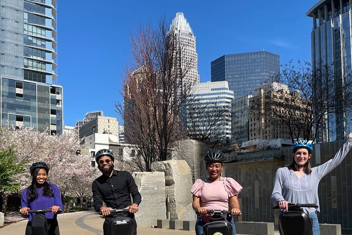 סיור סגווי של 90 דקות בשכונת אפטאון ההיסטורית של שרלוט