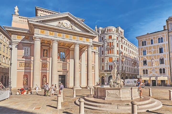 סיור הליכה בטריאסטה עם מדריך אודי וכתב על ידי תושב מקומי