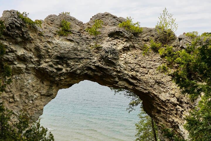 אי מקינאק הציורי: סיור רכיבה על אופניים במדריך עצמי