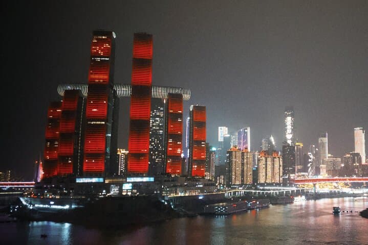 Chongqing private luxury city tour: Must-sees All in One
