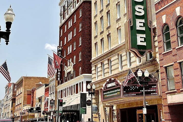 Astounding Scavenger Hunt: Knoxville's Perfect Blend