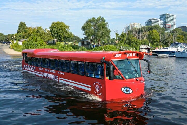 סיור עיר אוטווה מהיבשה ומהמים