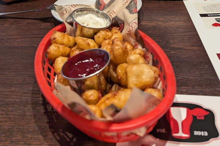 סיור הליכה עם חטיפים אחרי הצהריים במיניאפוליס עם טעימות