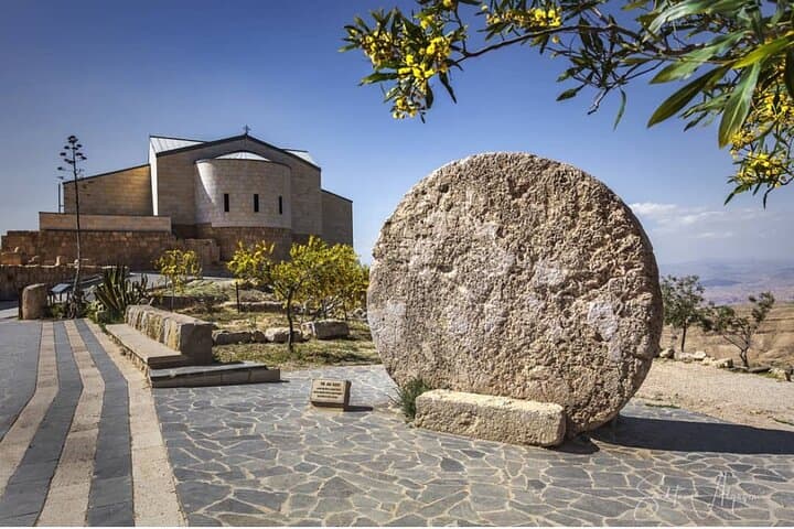 Day Tour Madaba, Mount Nebo and Baptsim Site From Dead Sea