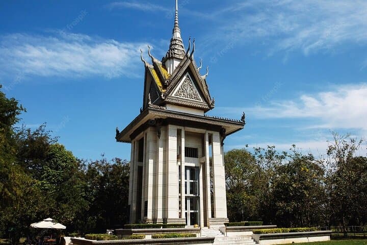 טיול חצי יום לטול סלנג S21 ושדות ההרג של צ'ואונג אק