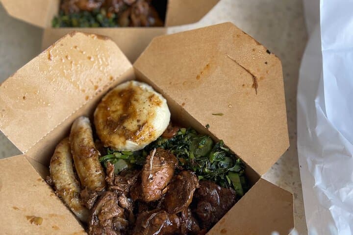 סיור אוכל פרטי במונטגו ביי עם הדגשים עירוניים