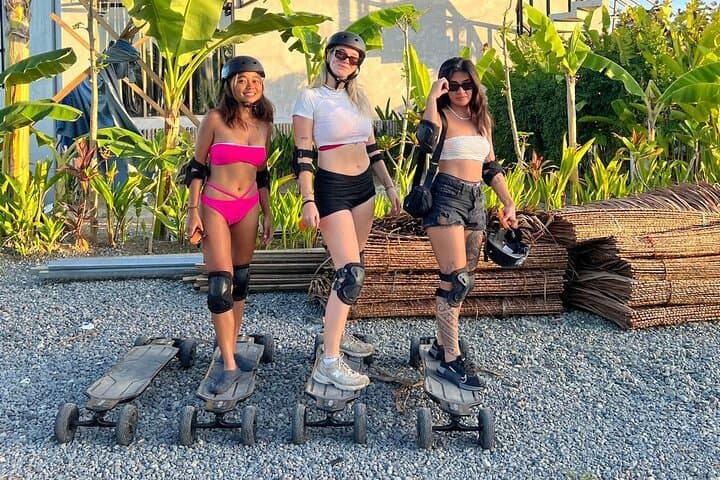 שיארגאו - חווית גלישה חשמלית מודרכת של שעה בבוקר