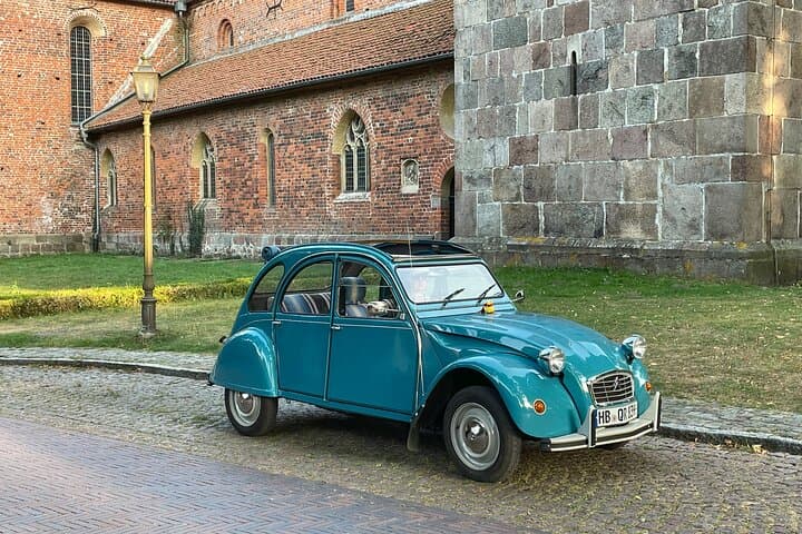 Classic Citroen 2CV rental for excursion