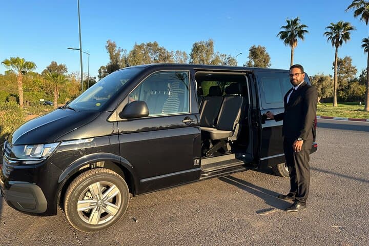 Private Chauffeur Service – 100% Exclusive