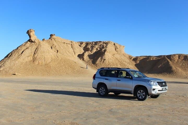 מביקורים בתוזור לאואזיס ההרים ואונג ג'מל