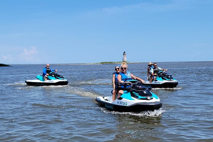 השכרת סקי מים באי טיובי