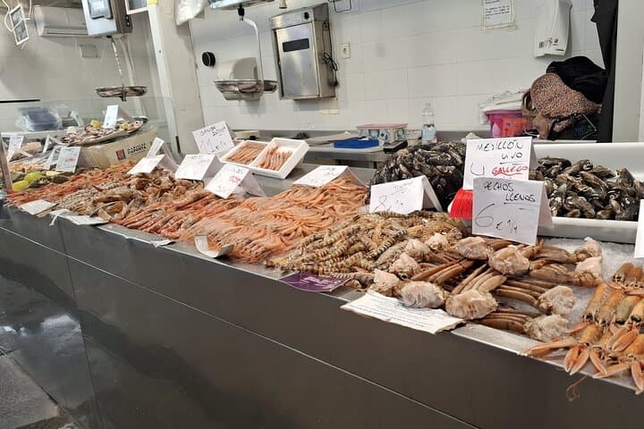 סיור אוכל בקדיז: טאפאס, משקאות ופינוקים עם מקומי