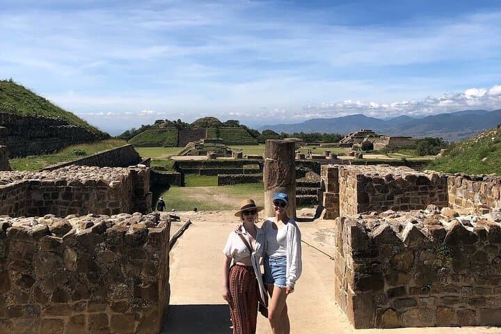 סיור חצי יום למונטה אלבאן