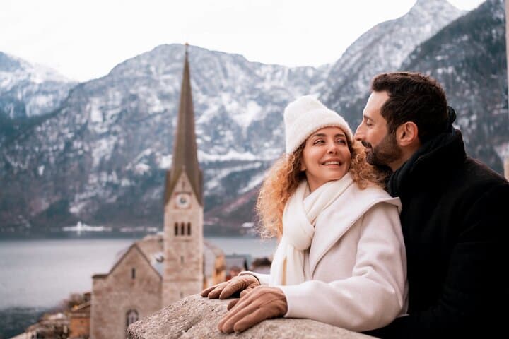 Private Vacation Photoshoot with Photographer in Hallstatt