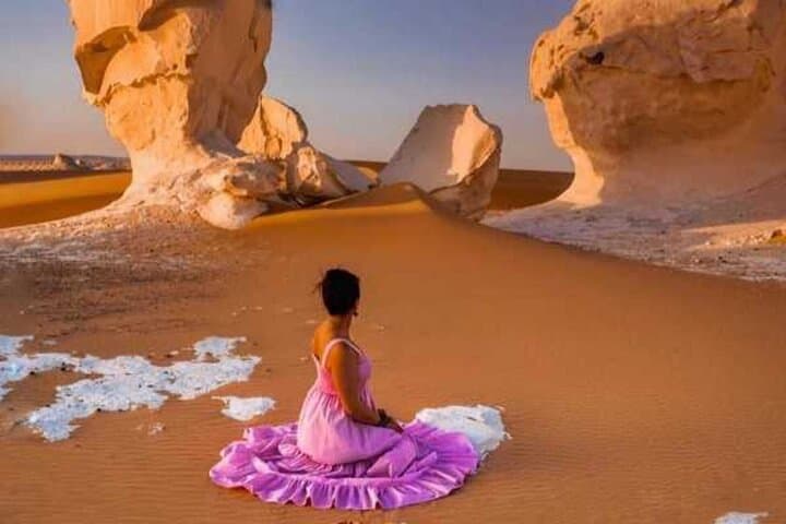 אואזיס בהארייה והמדבר הלבן - הרפתקת יום פרטית בקהיר