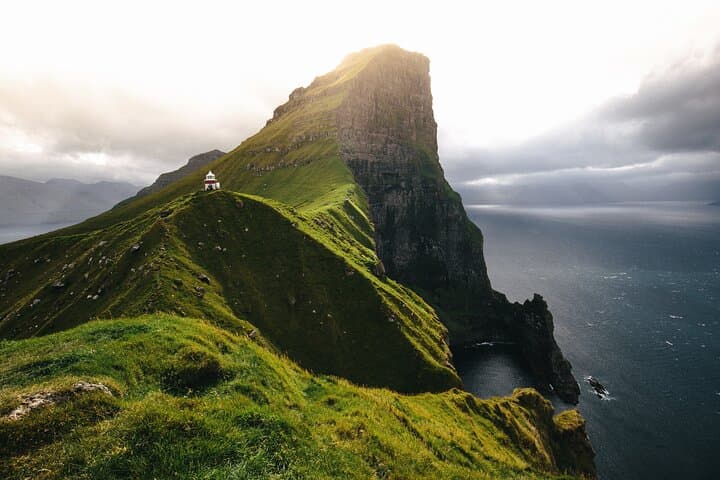 Private Kallur Lighthouse Hike
