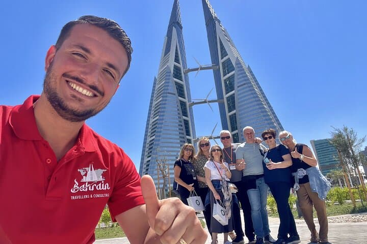 יום מנמה מצפון לדרום כדי לגלות את בחריין