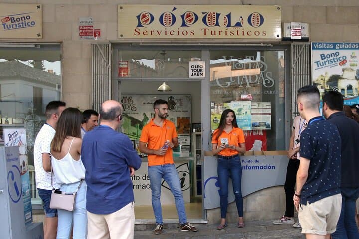 סיור בבאזה עם כניסה לקתדרלה