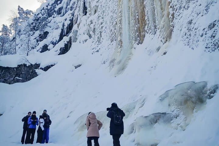 פארק קורואומה הלאומי: טיול מפלי מים קפואים וברביקיו