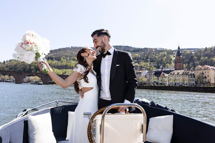 Boat trip Heidelberg Private boat with captain 1.5h to 12 guests