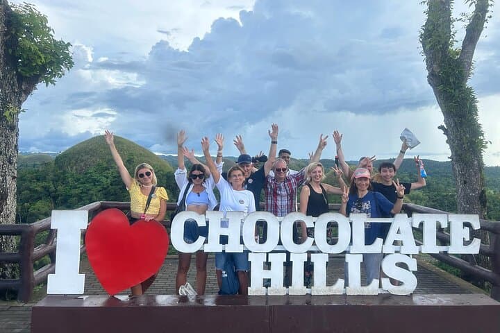 סיור יום בכפרים של בוהול מתוך עיר סבו | ארוחת צהריים בשיט על נהר לובוק