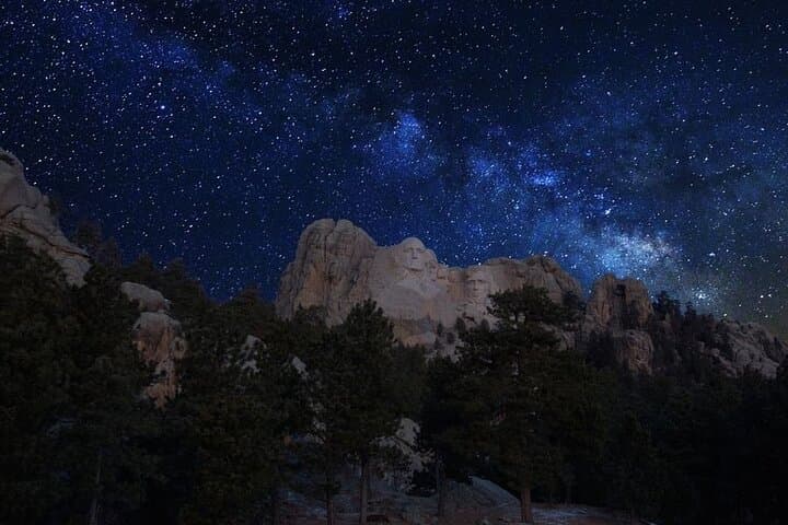 טקס הלילה והסיור בהר ראשמור - עם מנהרות וצפייה בכוכבים