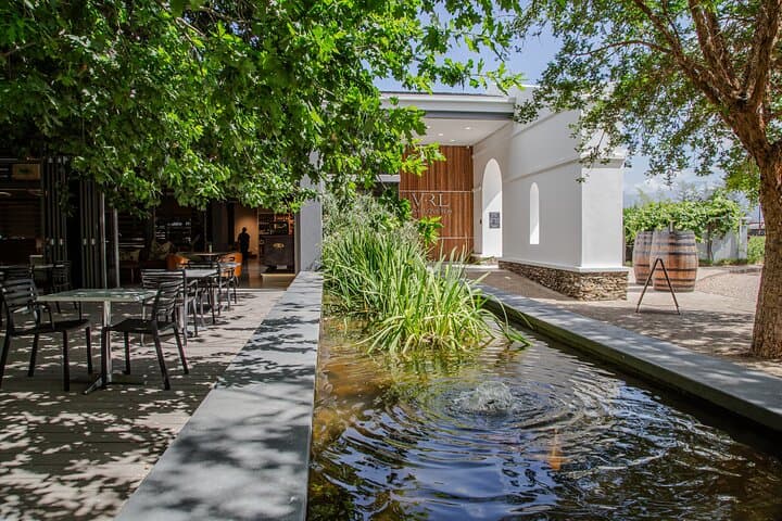 חוויות של התאמת אוכל ויין בעיצוב חדשני ואן לאוברן