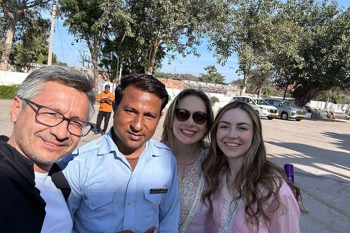 סוואי מאדהופור: ספארי קופים פרטי בחמבאל כולל הכל