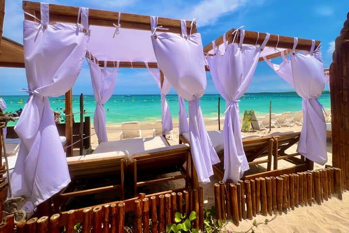 ביקור בקארטחנה בחוף בלנקה באי ברו