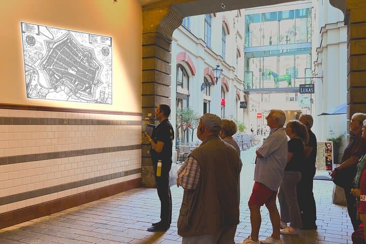 Leipzig City Tour 2.0: entertaining on the go mobile projections