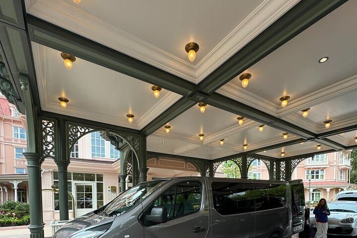 Paris to Disneyland Stress Free Private Transportation
