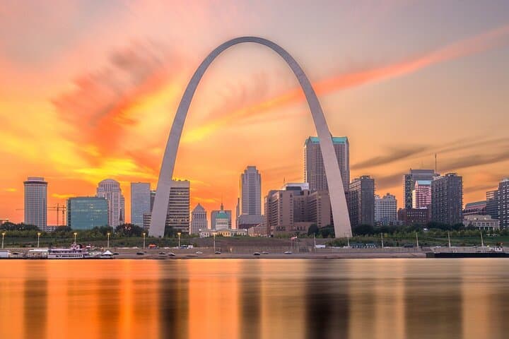 "StL's Signature Sights and Bites" - Private Tour in St. Louis
