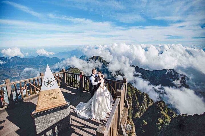  Sapa: Fansipan Cable, Cat Cat Village & Moana Instagram Tour