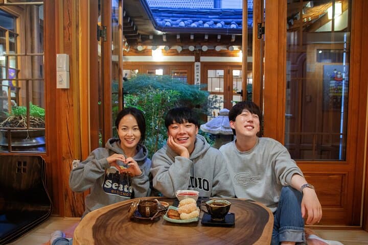 Flexible Private Guided Tour in Seoul (Optional Layover)