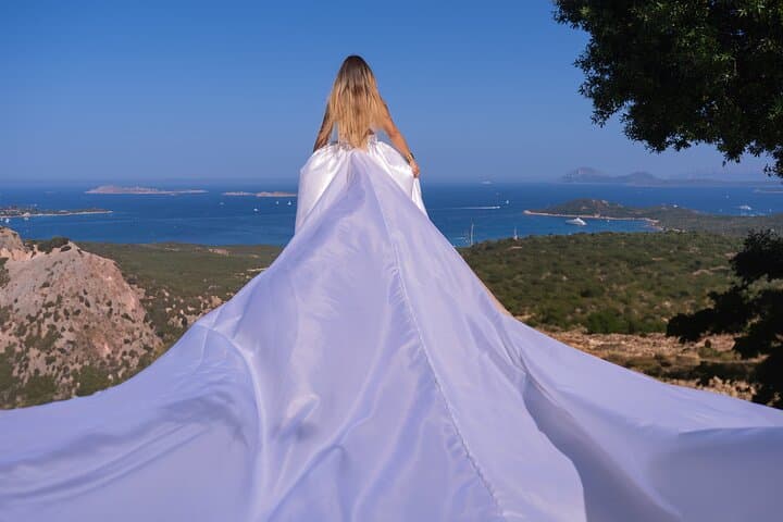 Porto Cervo: Flying Dress 