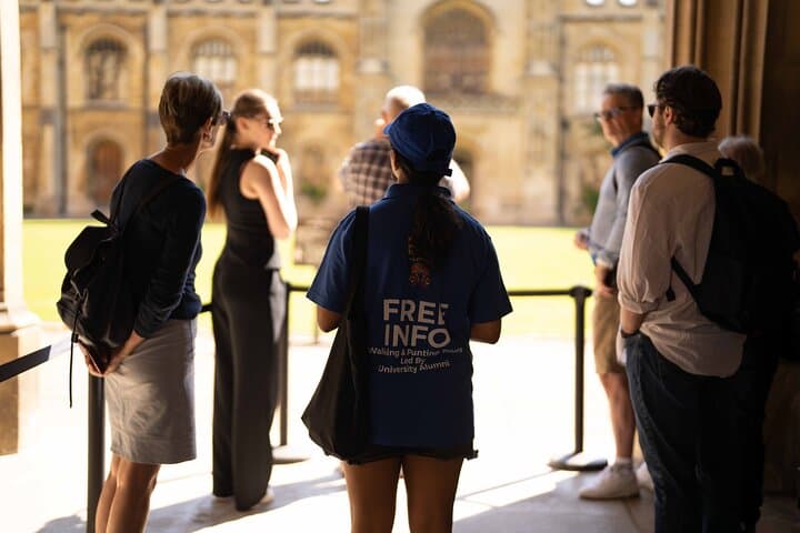 סיור פרטי באוניברסיטת קיימברידג' על ידי בוגרי האוניברסיטה וכנסיית קינג'ס