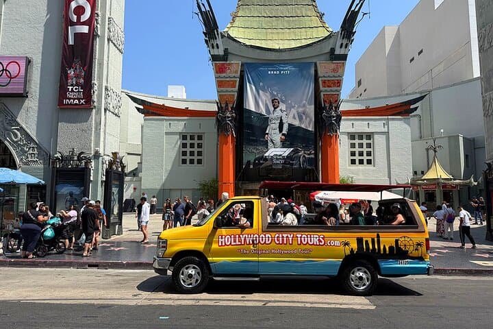 סיור באוטובוס בהוליווד ובבתים של סלבריטאים