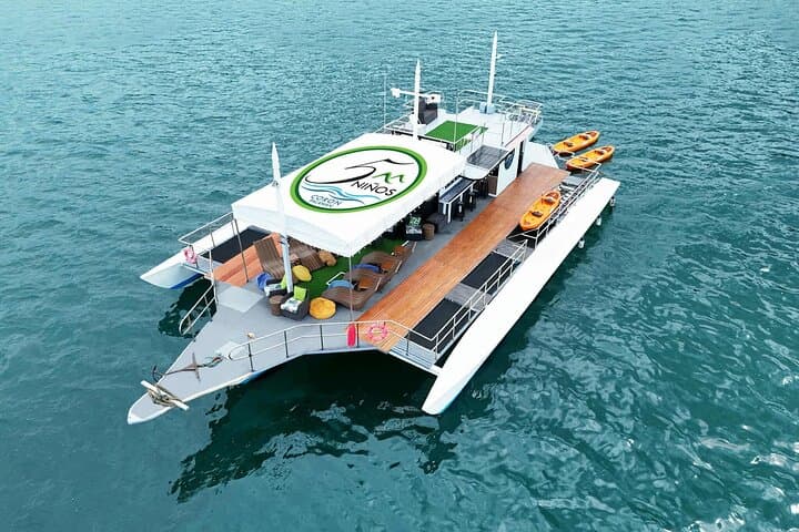 סיור וחוויית האי קורון בסגנון יוקרה ונוחות.