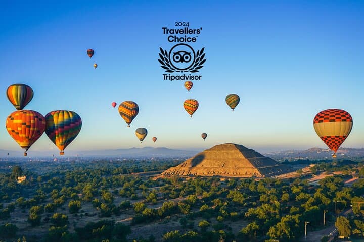 טיסה בכדור פורח + איסוף במקסיקו סיטי + ארוחת בוקר במערה + פירמידות