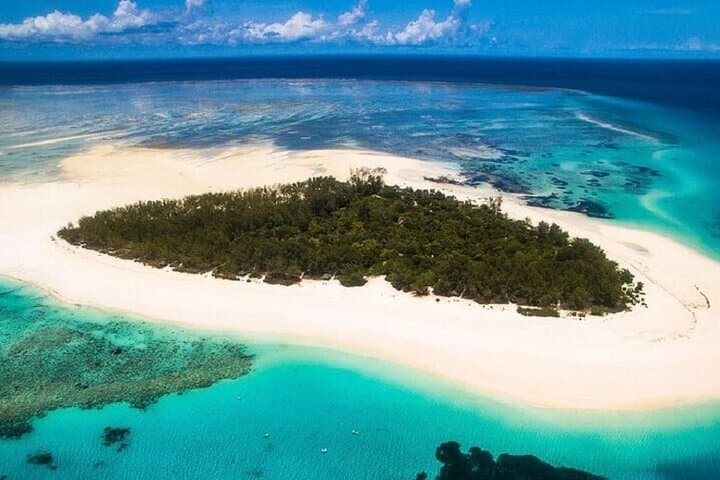 Mnemba Island Half-Day Snorkeling Trip with Transfers – Zanzibar