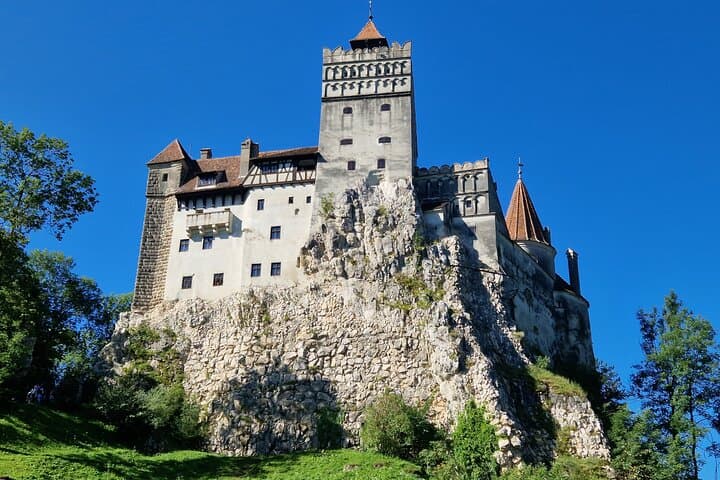 From Brasov: Discover Bran Castle and Râșnov Fortress