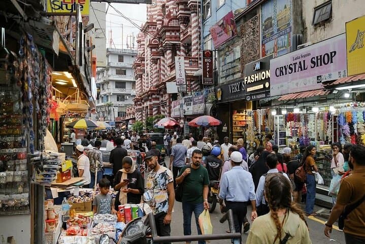 Explore Colombo by Tuk Tuk – All Entry Fees Included