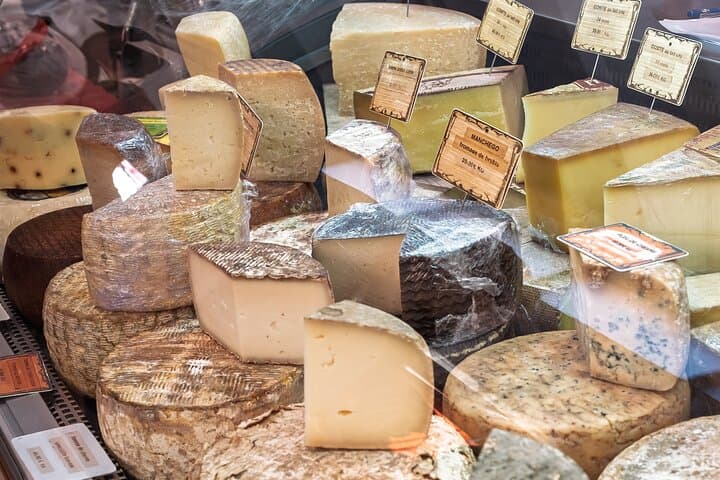 טעם לוזאן – סיור אוכל שוויצרי מלא מאת דואיט בטאר