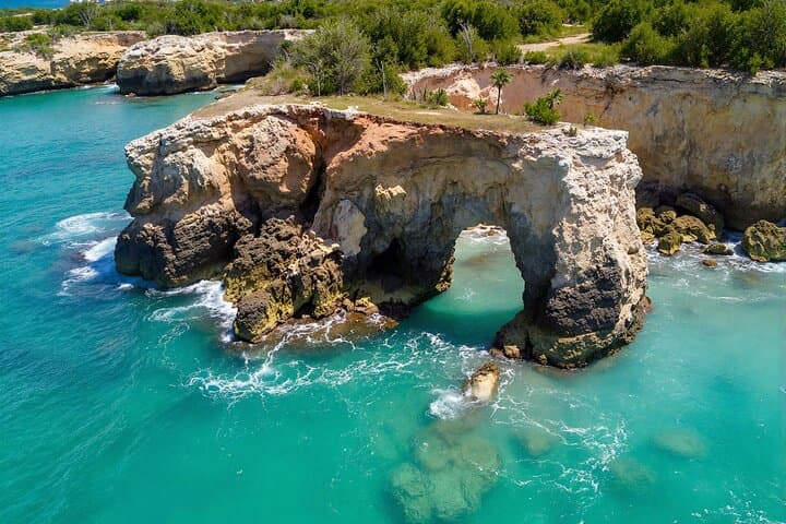 Anguilla Based: 3-Hr Group Sightseeing & Snorkel Trip