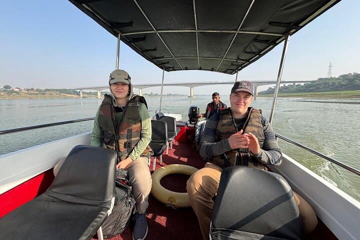 מראנתאמבור: טיול פרטי כולל הכל בנהר צ'מבל לאליגטורים