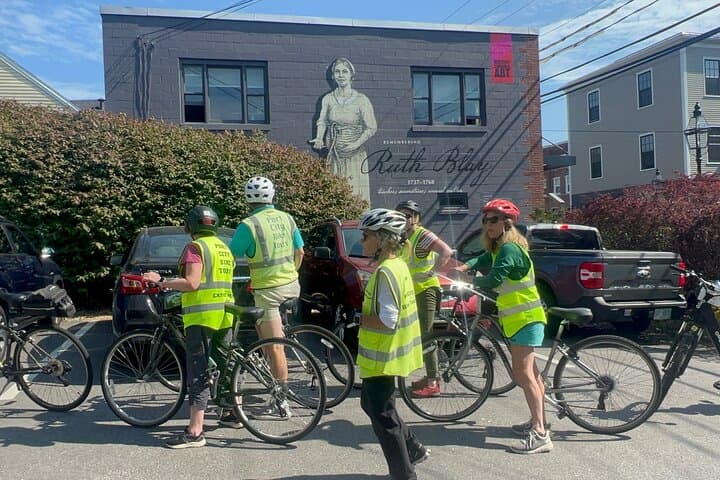 City of Portsmouth Tour: Visit City Landmarks + Historic Sites