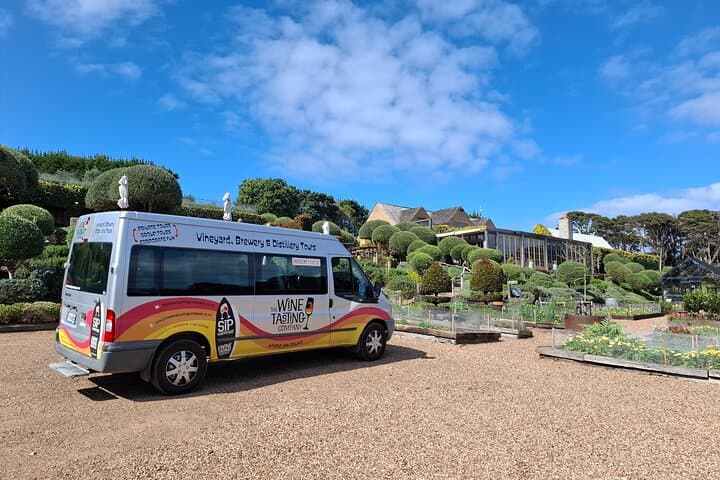The Boutique Experience: Waiheke Best Cellar Tour (11 guests max)