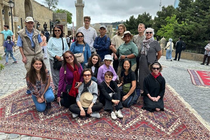 סיור בבאקוי הישן והמודרני (זמן יום ולילה)